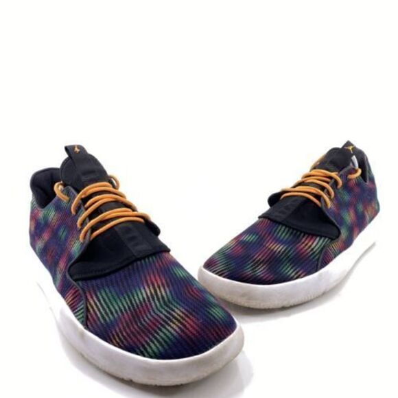 Nike Air Jordan Eclipse Youth Size 9Y Black Orange Basketball Shoes 724356-505 - Picture 1 of 9